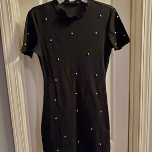Shein sz 6, short-sleeved, black, lightweight,  sweater knit dress w/ faux pearl